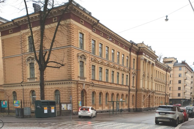 Parempi mennä vaikka kävelylle kuin kuunnella aikavarkaita.