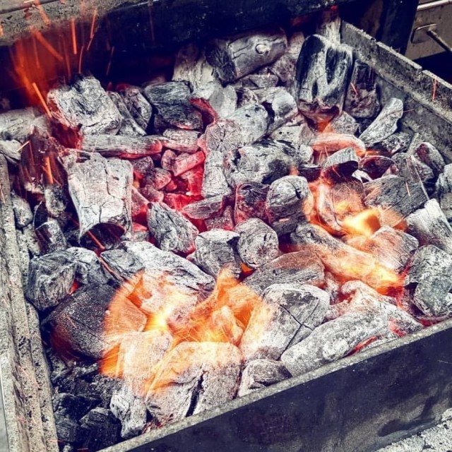 Coppan hiiligrilli tuo oman leimallisen ja herkullisen makunsa.