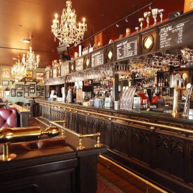 Rento kasvattaa olutvalikoimaa seuraamalla olutkulttuuria ja kuuntelemalla asiakkaiden toiveita.