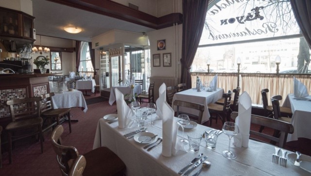 Ranskalaiseen gastronomiaan erikoistunut Lyon on palvellut Töölössä jo vuodesta 1966, jolloin se tunnettiin nimellä Café Lyon.