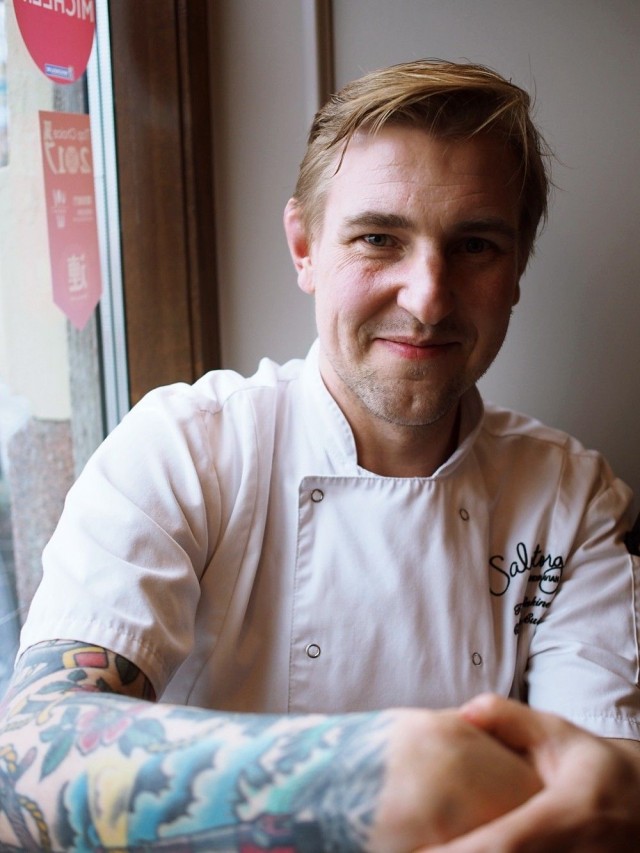 Salutorgetin blinit valmistetaan reseptillä, joka on kulkenut keittiöpäällikkö Toni Leskisen matkassa jo 17 vuoden ajan.