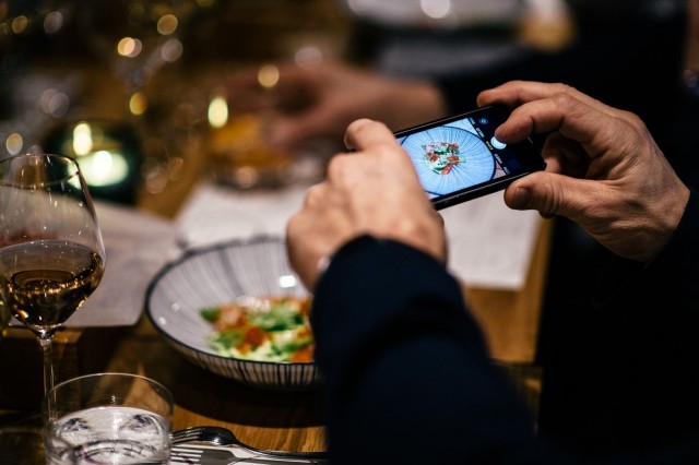 Vuosi 2018 on tuonut Helsinkiin runsaasti kiinnostavia ravintolauutuuksia. Yksi niistä on Ravintola Nude, jota luotsaa Vuoden Kokki Kalle Tanner.