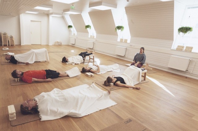 Ohjatut päiväunet tuovat virkistävän tauon työpäivään.