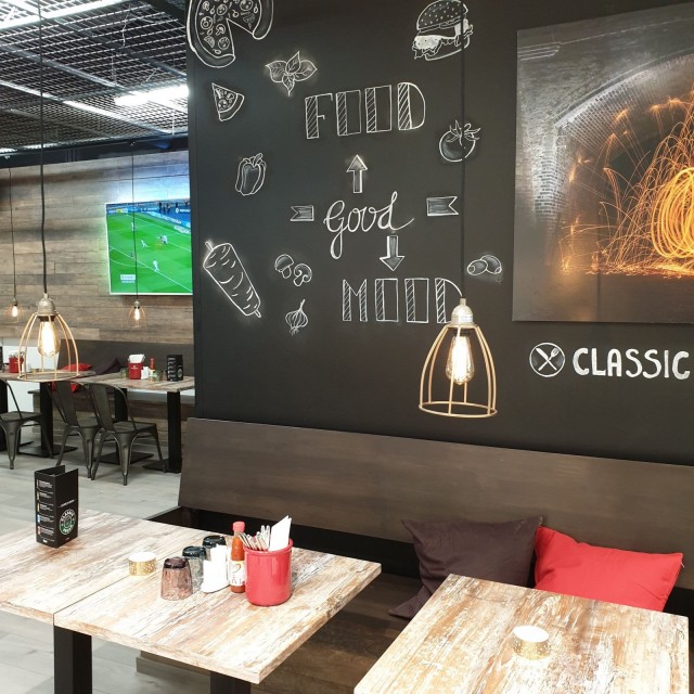 Classic-puolella voi seurata myös urheilua.