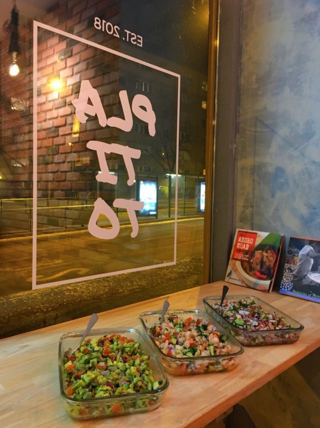 Kinilaw on filippiiniläinen ceviche, jossa maistuu limemehun lisäksi kookosetikka ja inkivääri.