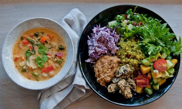 Anne's Vegessä on tarjolla viikoittain vaihtuva vegaaninen buffet.