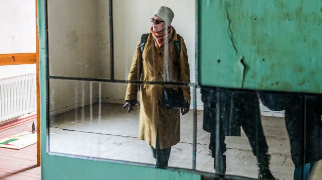 HAMin Pirkko Siitari (kuvassa) vastaa Biennaalin kuratoinnista yhdessä julkisen taiteen päällikkö Taru Tapolan kanssa.