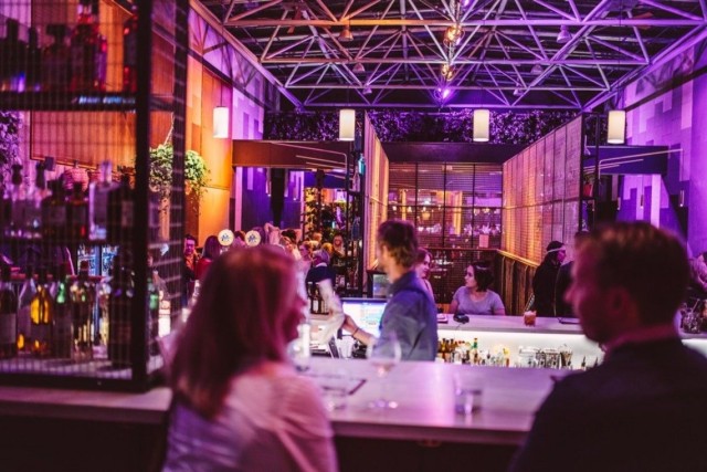 Bar Cón ja viisi muuta Korttelin ravintolaa järjestävät neljä erikoisillallista yhteistyössä We Love Helsingin kanssa.