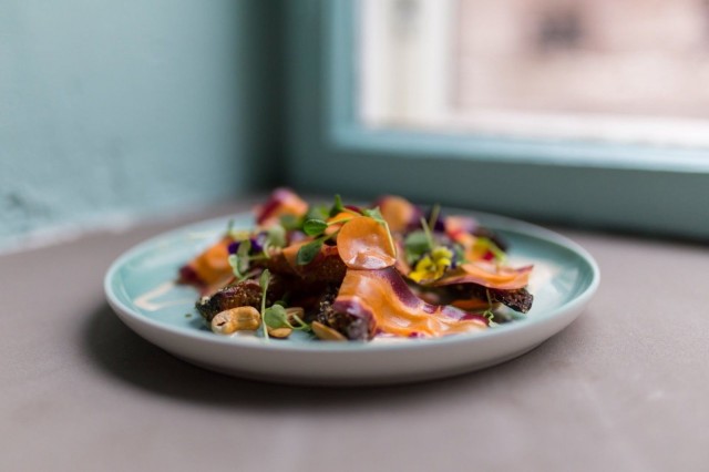 Hello Stranger tekee tiivistä yhteistyötä lähituottajien kanssa.