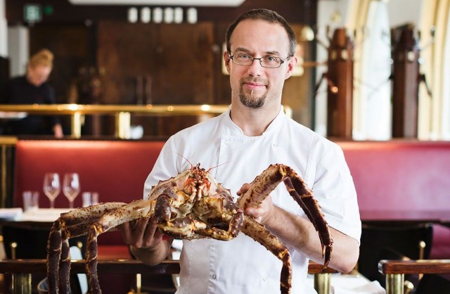 Marko Loman pitää ravintoloista, jotka haastavat myös asiakasta esimerkiksi erikoisilla raaka-aineilla.