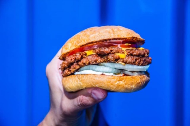 Bun2Bunin Double Cheese ei kalpene lihaisille sukulaisilleen.