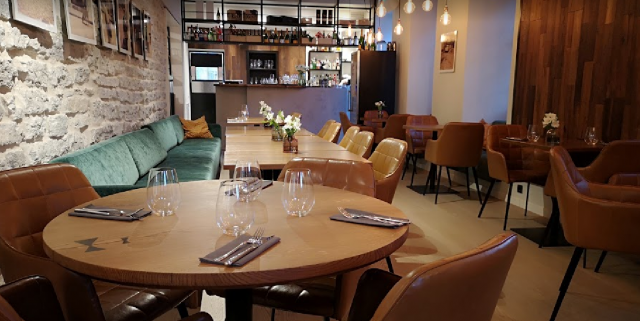 Jahun pienehkö sali