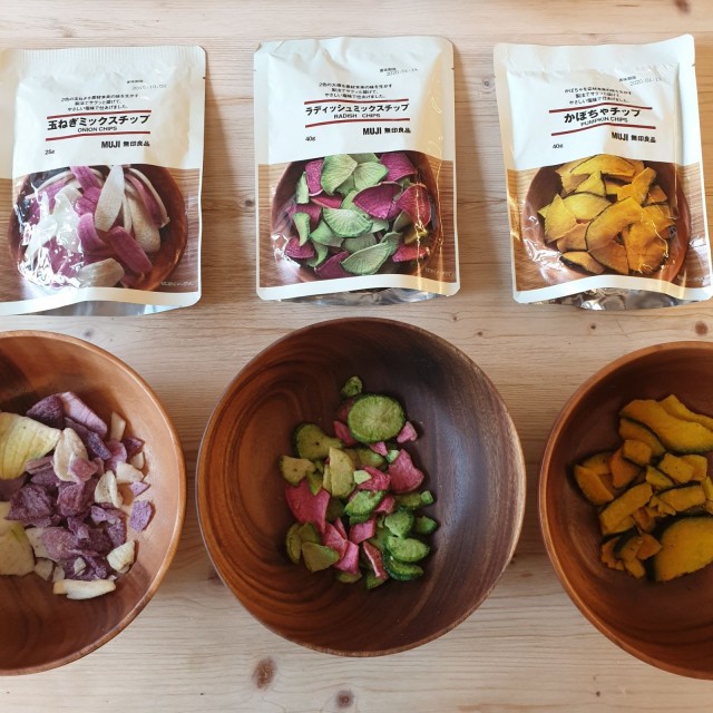 Mujin ruokaosastolta saa myös japanilaisia erikoisuuksia.