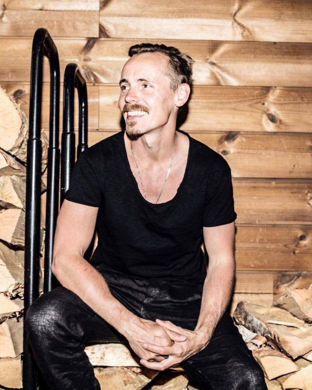 Jasper Pääkkönen pitää huolen, että Löylyssä tarjotaan vain vastuullisesti pyydettyä kalaa.