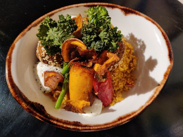 Winebridgen falafel, punaviini ja syksyinen ilta. Taatusti toimiva resepti.