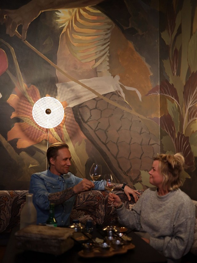 Old Boy BBQ:n Antti Asujamaa ja Hanne Honkanen kilistävät tyytyväisenä uudelle.