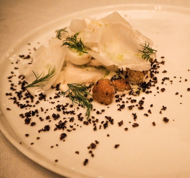 Lyon osasi yhdistää ranskalaisen perinteen kotimaisiin raaka-aineisiin. Kuvassa esimerkki ravintola madeannoksesta.