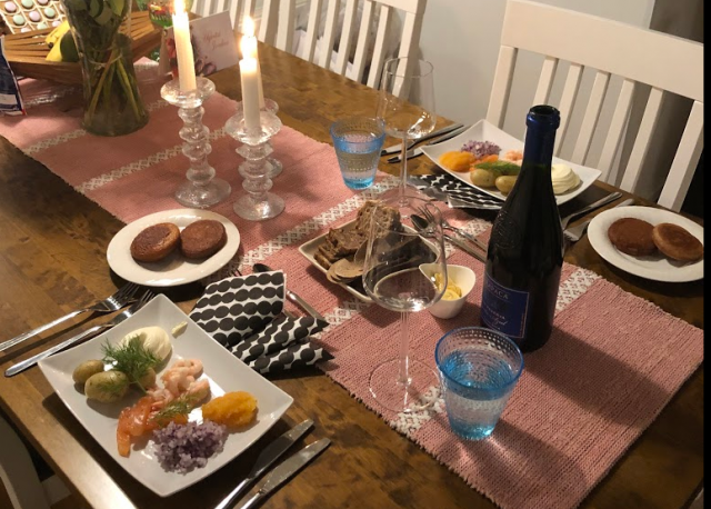 Alkupalat olivat runsaat.