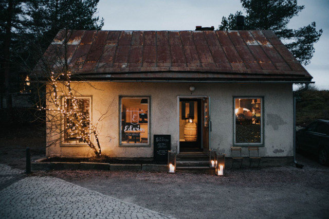 Edvin sijaitsee yli sata vuotta vanhassa, sympaattisessa rakennuksessa.