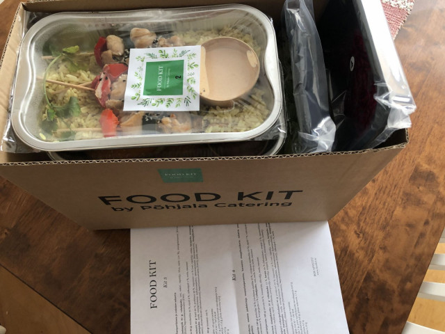 Mukana on selkeät ohjeet ja ruokien ravintosisällöt.