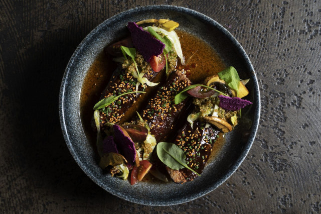 Paisano tuo tarjolle filippiiniläistä ruokaa.