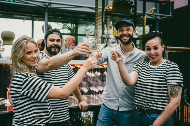 Story ja Vin-Vin yhdistävät voimansa Club Deportivossa.