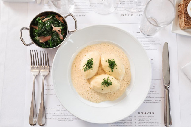 Alexanderplatsissa nautitaan klassisia herkkuja, joihin voi aina luottaa.