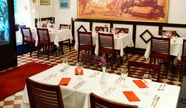 Zorbaksessa ulkomaailman kiireet unohtuvat.