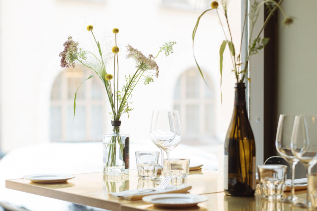 Henkilökunnan läsnäolo on Mäkisen mukaan tässä ravintolassa huipussaan.