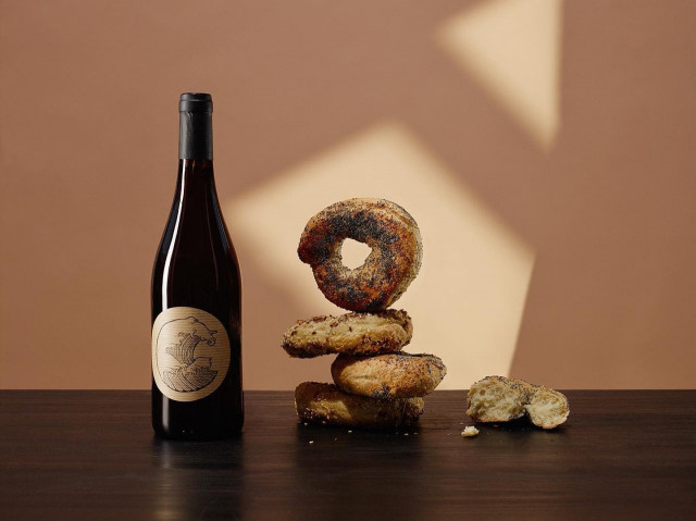 Bageleiden kanssa voi nauttia niin kahvia kuin pientilaviinejä.