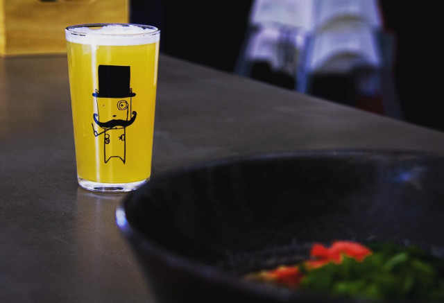 Tarjolle tulee ruotsalaisen panimon lisäksi suomalaisen pienpanimon tuotteita.