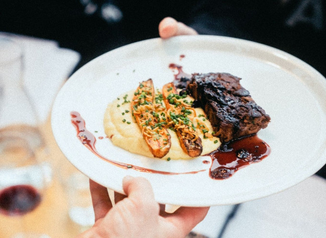 Storyn joulu maistuu muun muassa hirveltä.