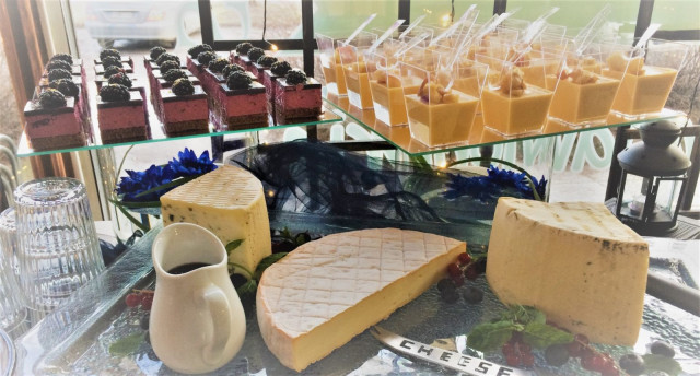 House of Sandwichesen brunssia voit nauttia joko kotona tai paikan päällä.