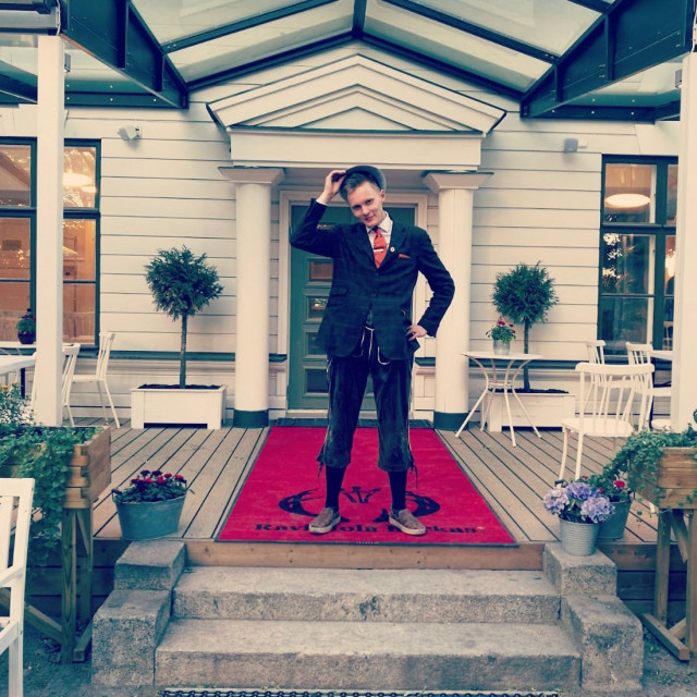 Lauri Kaivoluoto on Backaksen yrittäjä ja suosittu TikTokkaaja.