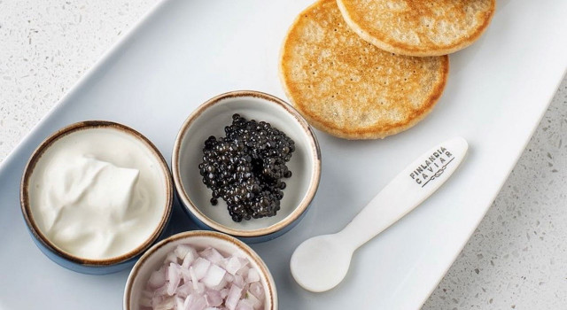 Finland Caviarissa blinit nautitaan kaviaarin kera.