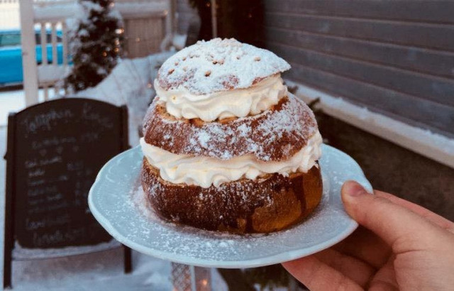 Kahden kerroksen pullat ovat Tallipihan juttu.