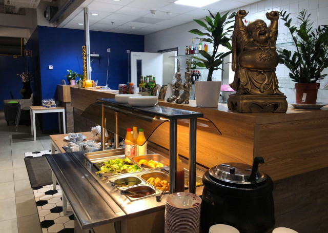 Wok & Noodlessa pääset herkuttelemaan aidoilla aasialaisilla mauilla.