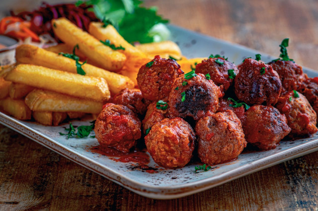 Just Vege vie makumatkalle Välimerelle ja Lähi-itään.