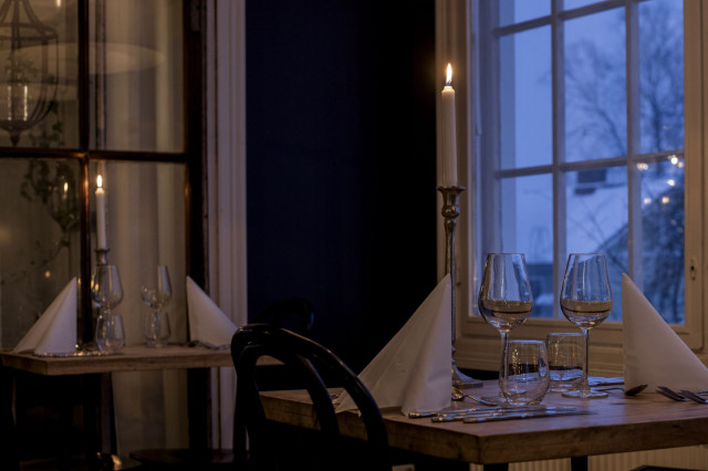 Lillan Kök sijaitsee tunnelmallisen Viinikan puutarhakaupunginosassa.