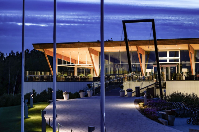 Tapiolan golfkeskuksen uusi ravintola avasi ovensa 20.4.