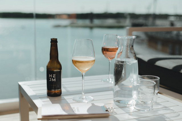 Merellisissä maisemissa sijaitseva Hjem on todella vierailemisen arvoinen ravintola Vaasassa.