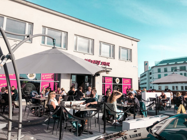 Naughty BRGR Sturenkadulta löydät ketjun laajimman juomavalikoiman.