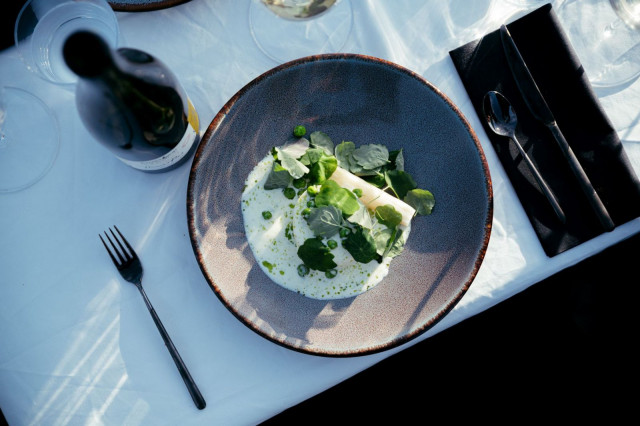 Illallinen on saanut inspiraationsa merellisestä luonnosta.