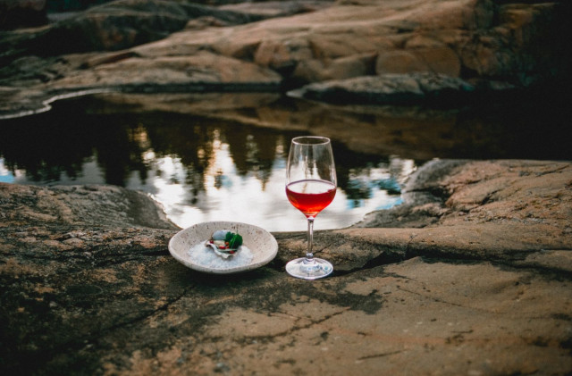 Elämyksen kokonaiskesto n. 7,5 tuntia.