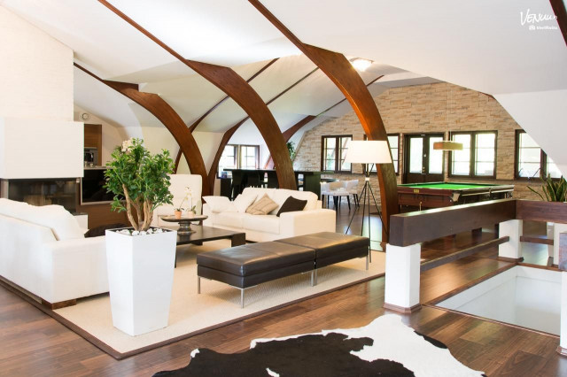 Juhli synttäreitä isosti ylellisessä Villa Granden kartanossa.