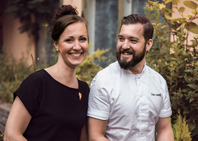 Linda Stenman-Langhoffin ja Filip Langhoffin uutuusravintola sukeltaa sadan vuoden takaiseen maailmaan.