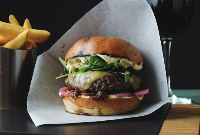 SYÖ!-viikoilla mukana myös Burgers & Wine Tripla