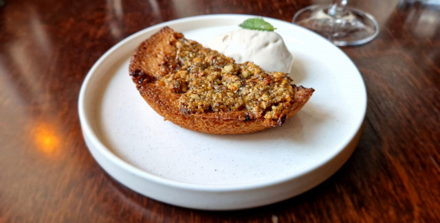 Makeampana jälkkäri vaihtoehtona toscakakkua