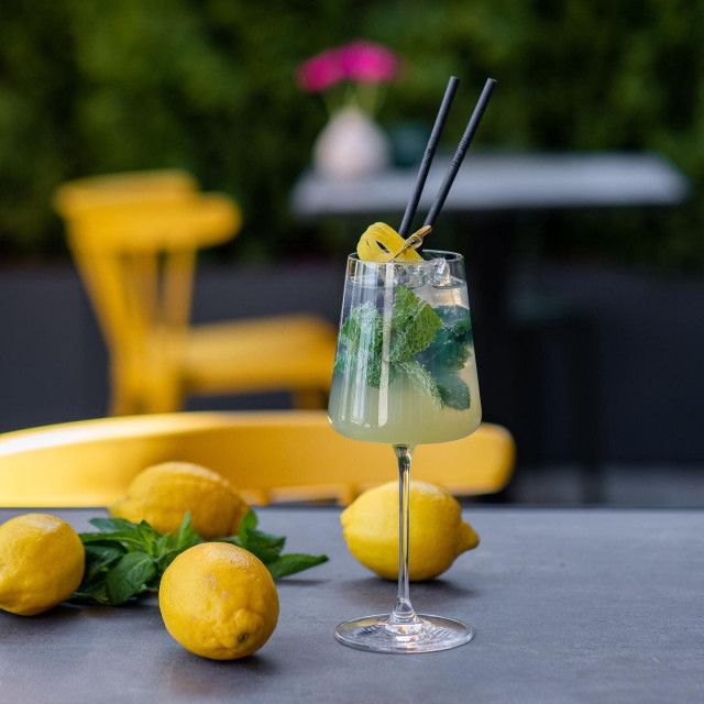 Kogu Resto & Pagarin coctailit raikastavat kuuman kesäpäivän