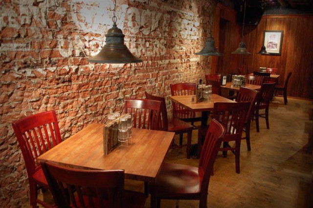 Speakeasy Finlaysonin tunnelmallinen ravintola kutsuu nauttimaan.